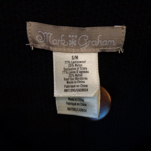 Mark and Graham Women's Black Bat Wing Poncho Lambswool Sz S/M Monogram - Picture 5 of 5